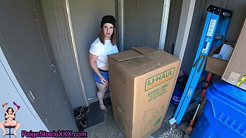 Play Special Delivery For Cockslut