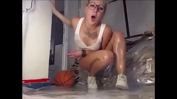 Play Extreme squirters compilation