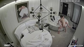 Play Hotel room hidden camera caught couple bathtub fucking