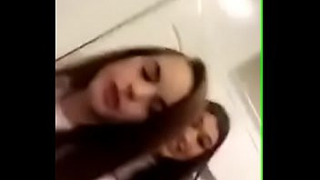 Play Filming and helping her best friend