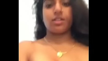 Play Hot mallu aunty