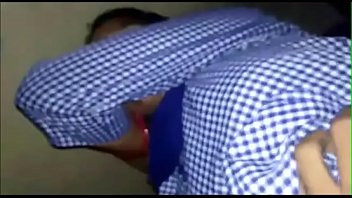 Play Desi indian hot school girl fucking with clear audio at classroom