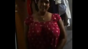 Play Minutes before action - desi milf in conv with hubby [jaanu aajavo?]