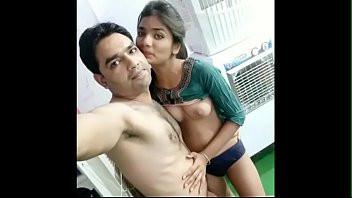 Play Indian Boss have fun with maid in store room