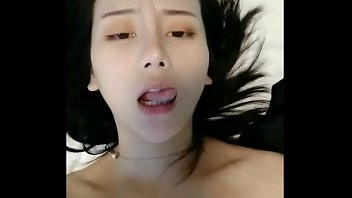 Play 后入中国漂亮纹身女主播，做完后还不过瘾，自己自慰。