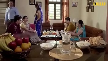 Play Desi beautiful looking girl doing sex secretly in alone with family must watch