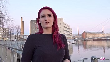 Play GERMAN SCOUT - Rothaarige Studentin Melina bei Strassen Casting fuer Geld gefickt