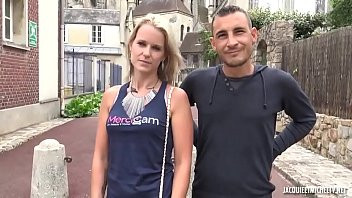 Play Naomie, 30ans, sportive et coquine émérite ! ( hdporn92.com)